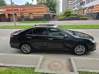 2016 Toyota Camry VII (XV50) Рестайлинг, чёрный, 2400000 рублей, вид 4