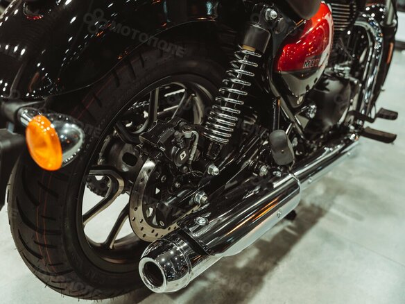 2026 Royal Enfield Meteor, красный, 528000 рублей - вид 18