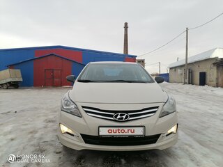 2015 Hyundai Solaris I Рестайлинг, бежевый, 1000000 рублей, вид 2