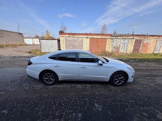 2021 Hyundai Sonata VIII (DN8), белый, 2300000 рублей, вид 4