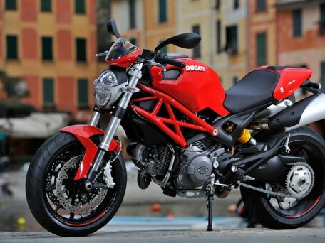 2011 Ducati Monster 796, красный, 550000 рублей, вид 1