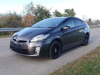 2011 Toyota Prius III (XW30), серый, 990000 рублей, вид 3