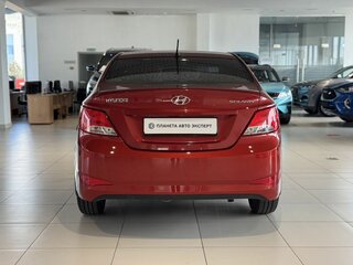 2015 Hyundai Solaris I Рестайлинг, красный, 890000 рублей, вид 5