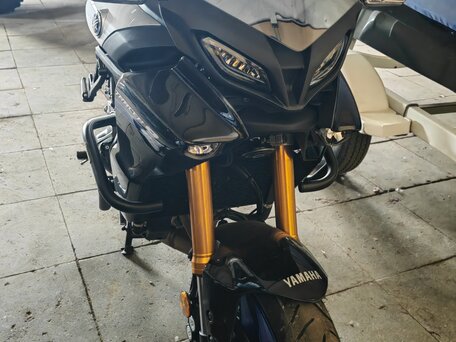 2022 Yamaha Tracer 9, серебристый, 1800000 рублей, вид 4