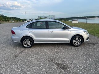 2013 Volkswagen Polo V, серый, 970000 рублей, вид 3