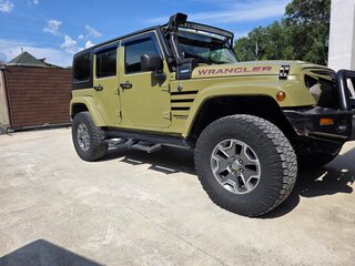 2013 Jeep Wrangler III (JK), зелёный, 4000000 рублей, вид 4