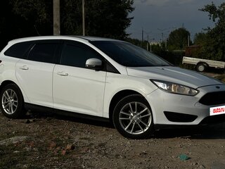 2017 Ford Focus III Рестайлинг, белый, 600000 рублей, вид 1