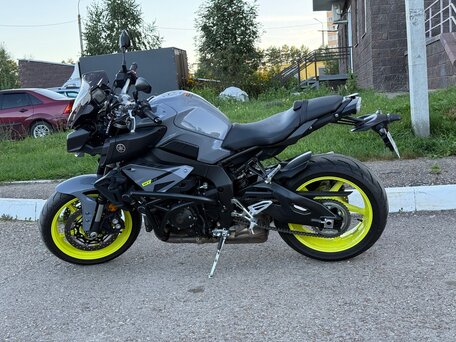 2017 Yamaha MT-10, серый, 1290000 рублей, вид 4