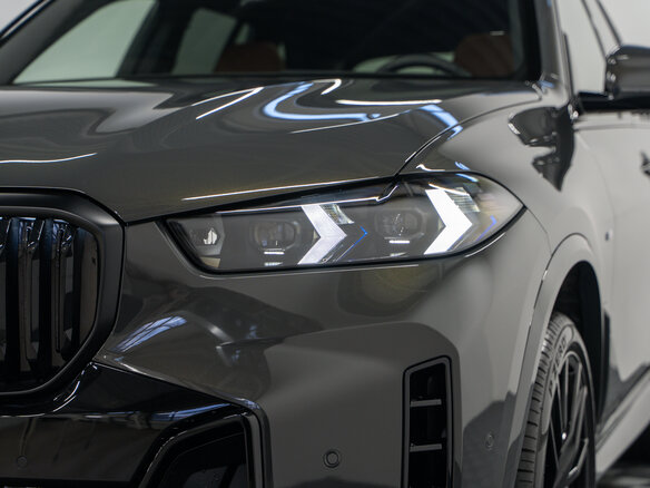 2025 BMW X5 40i IV (G05/G18) Рестайлинг, серый - вид 1