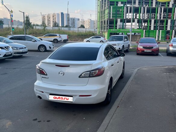 2011 Mazda 3 II (BL) Рестайлинг, белый - вид 4