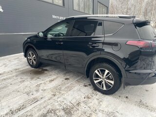2018 Toyota RAV4 IV (XA40) Рестайлинг, чёрный, 2450000 рублей, вид 4