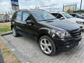 2006 Mercedes-Benz M-Класс 350 II (W164), чёрный, 800000 рублей, вид 3