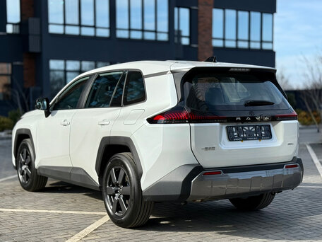 2026 Toyota RAV4 VI (XA60), белый, 4140000 рублей, вид 3