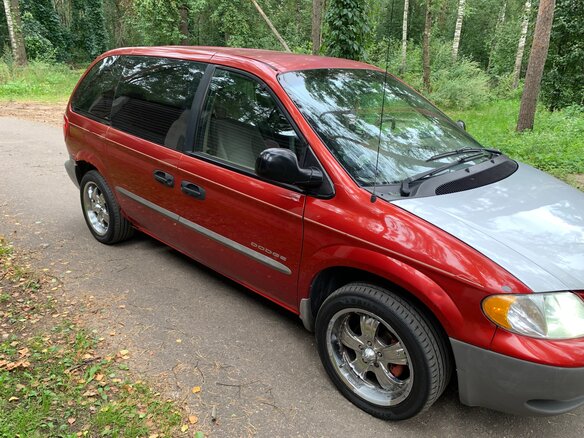 2000 Dodge Caravan 3-speed IV, красный, 310000 рублей - вид 8