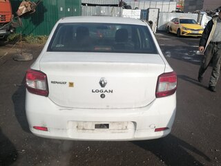 2016 Renault Logan II, белый, 390000 рублей, вид 2