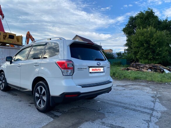 2016 Subaru Forester IV Рестайлинг 2, белый, 2150000 рублей - вид 6