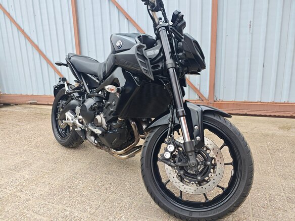 2020 Yamaha MT-09 (FZ-09), чёрный, 1000000 рублей - вид 1