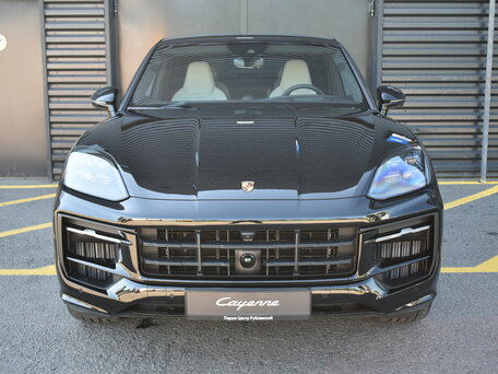 2026 Porsche Cayenne GTS Coupé III Рестайлинг, чёрный, 24800000 рублей, вид 4