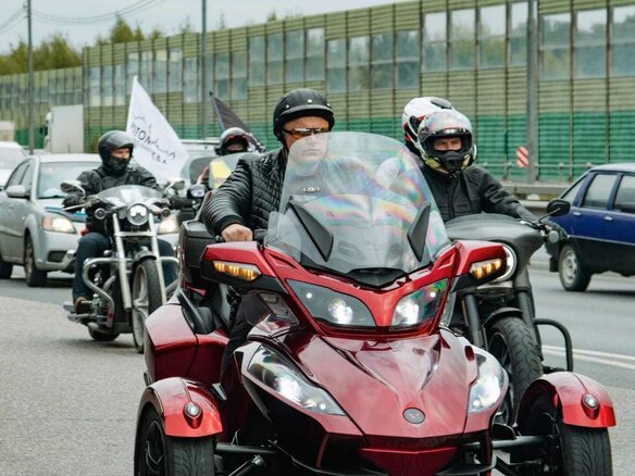 2010 BRP Can-Am Spyder, пурпурный, 1240000 рублей - вид 5