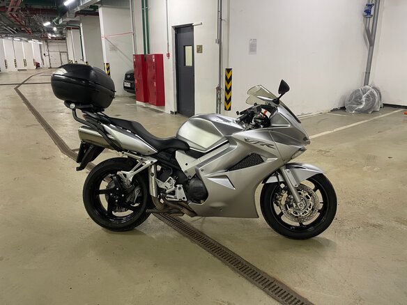 2006 Honda VFR 800, серебристый, 450000 рублей - вид 5