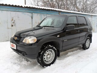 2017 Chevrolet Niva I Рестайлинг, чёрный, 850000 рублей, вид 1