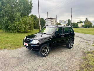 2009 Chevrolet Niva I Рестайлинг, чёрный, 380000 рублей, вид 1