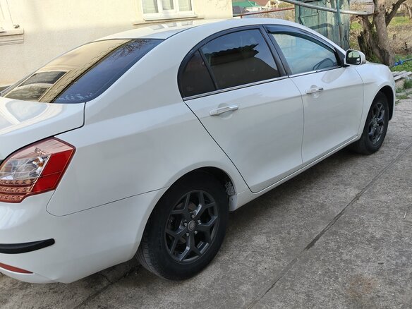 2014 Geely Emgrand EC7, белый, 500000 рублей - вид 3