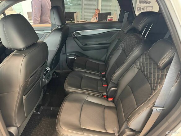 2025 Geely Okavango I Рестайлинг, белый, 3772990 рублей - вид 5