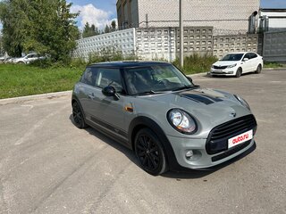 2017 Mini Hatch Cooper III (F55/F56), серый, 1900000 рублей, вид 2