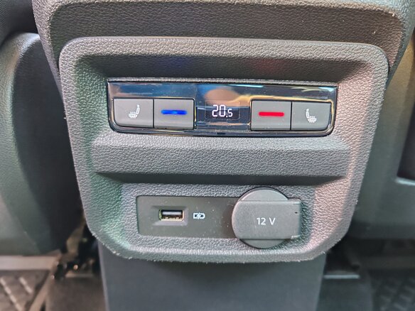 2019 Volkswagen Tiguan II, коричневый, 2199000 рублей - вид 11