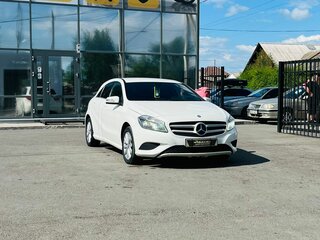 2013 Mercedes-Benz A-Класс 180 III (W176), белый, 1549000 рублей, вид 4