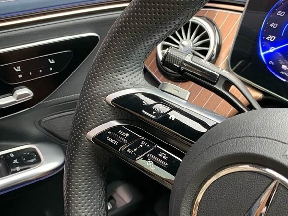2023 Mercedes-Benz EQE 350+, белый - вид 28