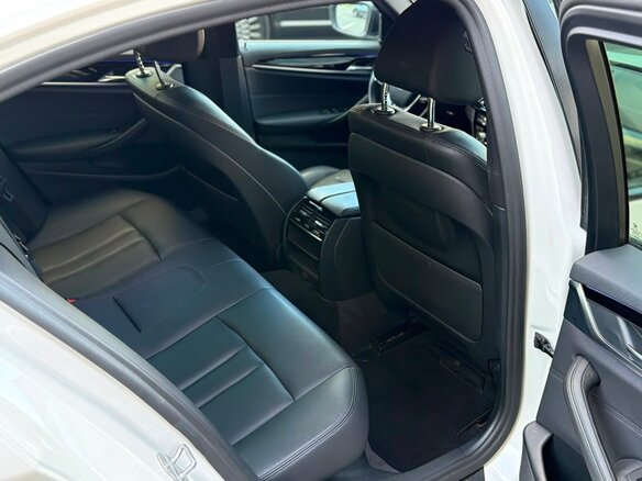 2020 BMW 5 серии 520d xDrive VII (G30/G31/G38), белый, 3590000 рублей - вид 20