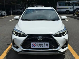 2021 Toyota Yaris L XP150 Рестайлинг, белый, 1060004 рублей, вид 2