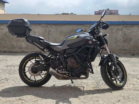 2016 Yamaha MT-07 (FZ-07), серебристый, 540000 рублей, вид 4