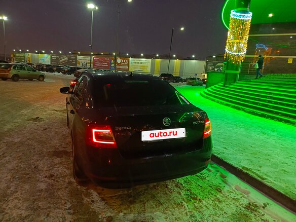 2018 Skoda Octavia III (A7) Рестайлинг, белый, 1500000 рублей - вид 6