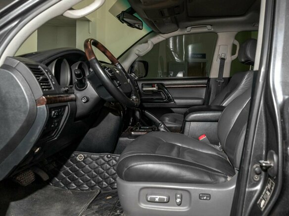 2010 Toyota Land Cruiser 200 Series, серый, 2700000 рублей - вид 21