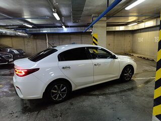 2018 Kia Rio IV, белый, 1300000 рублей, вид 3