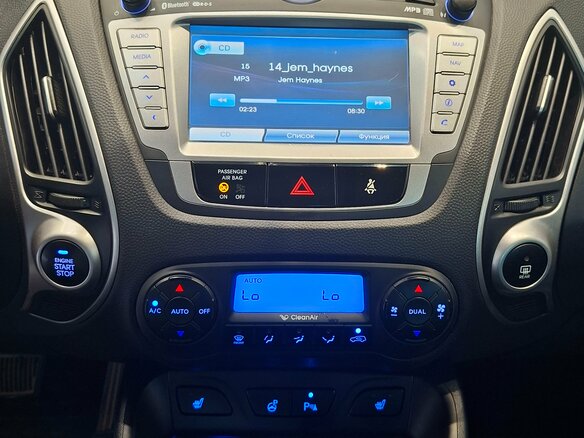 2012 Hyundai ix35 I, белый - вид 17