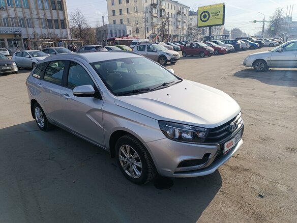 2021 Lada (ВАЗ) Vesta SW I, серый, 1300000 рублей