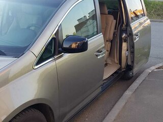 2011 Honda Odyssey (North America) IV, золотистый, 1450000 рублей, вид 2