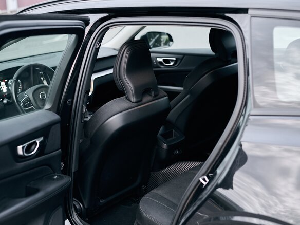 2019 Volvo V60 II, чёрный, 2100000 рублей - вид 6