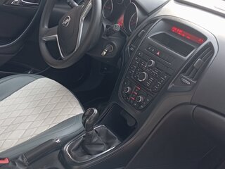2013 Opel Astra J Рестайлинг, серебристый, 620000 рублей, вид 5