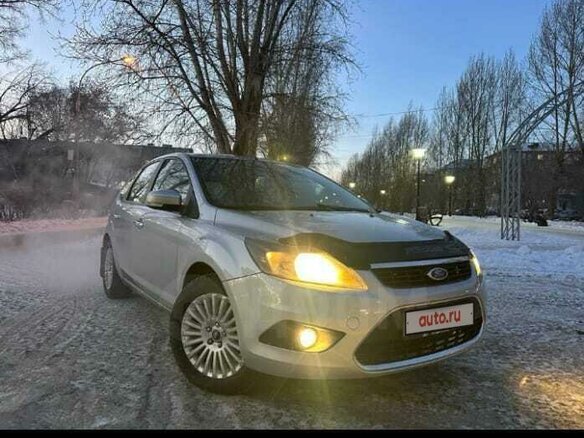 2009 Ford Focus II Рестайлинг, серебристый, 670000 рублей - вид 4