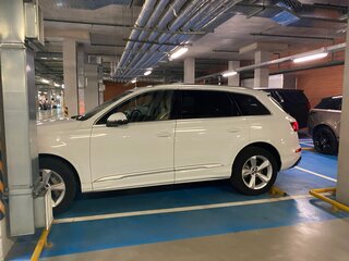 2021 Audi Q7 45 TFSI II (4M) Рестайлинг, белый, 5100000 рублей, вид 4