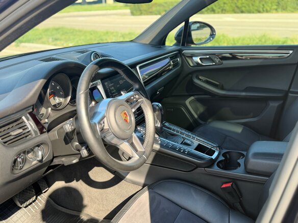 2020 Porsche Macan I Рестайлинг, синий, 4250000 рублей - вид 6