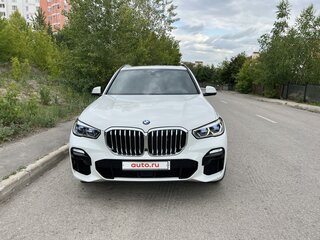 2019 BMW X5 40i IV (G05/G18), белый, 8190000 рублей, вид 2