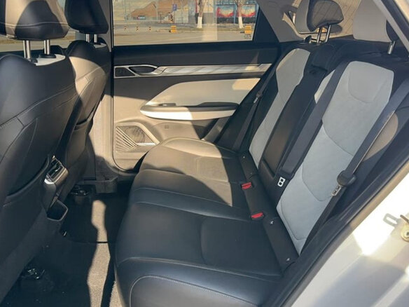 2022 Geely Emgrand L I, белый - вид 6