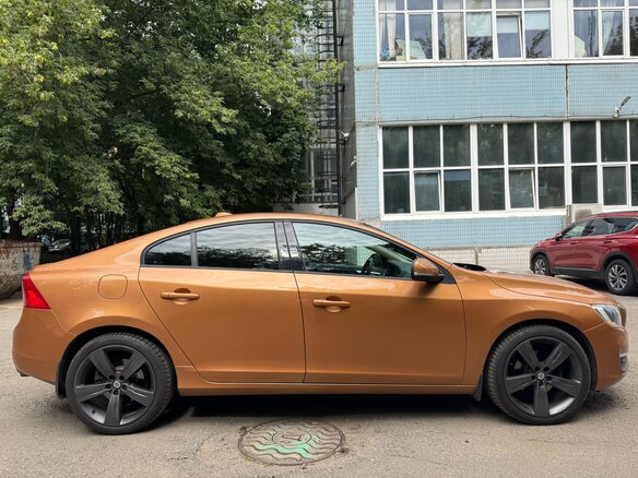 2013 Volvo S60 II Рестайлинг, оранжевый - вид 10