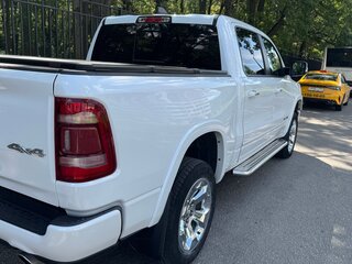 2019 Ram 1500 Crew Cab V, белый, 6500000 рублей, вид 4